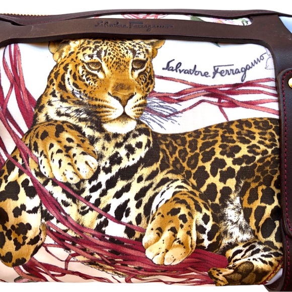 Salvatore Ferragamo Gancini Shoulder Bag Floral Animal Print Multi-Host Pick! - Picture 6 of 16